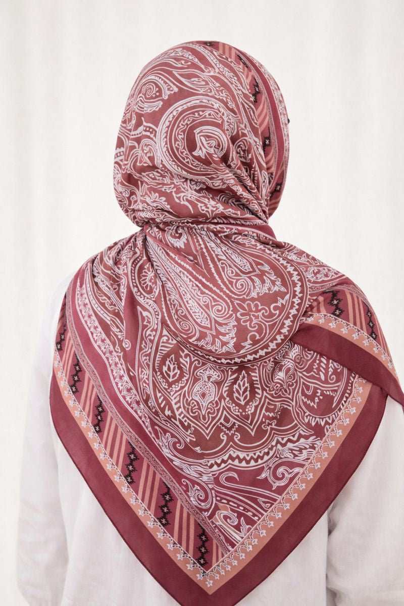 Hijab mit Lavamuster