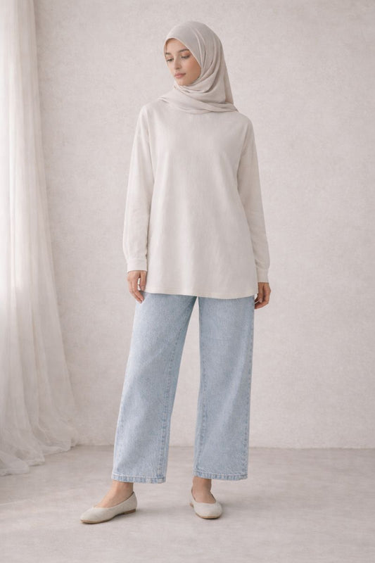 Jeans mit elastischem Bund und Gürtel