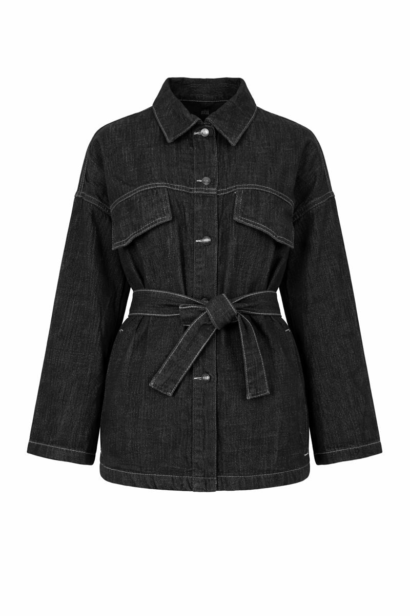 Zweiteiliger Jeans-Anzug mit Ziernähte und Gürtel