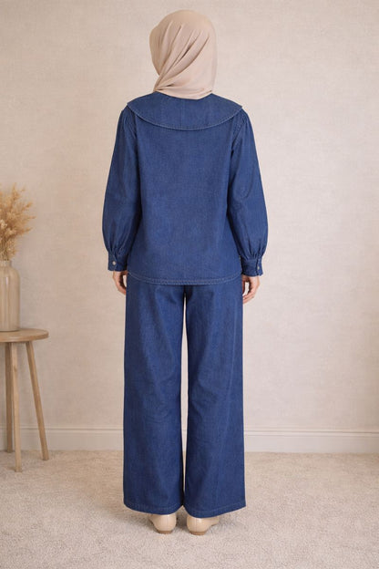 Zweiteiliger Jeans-Anzug mit Matrosenkragen