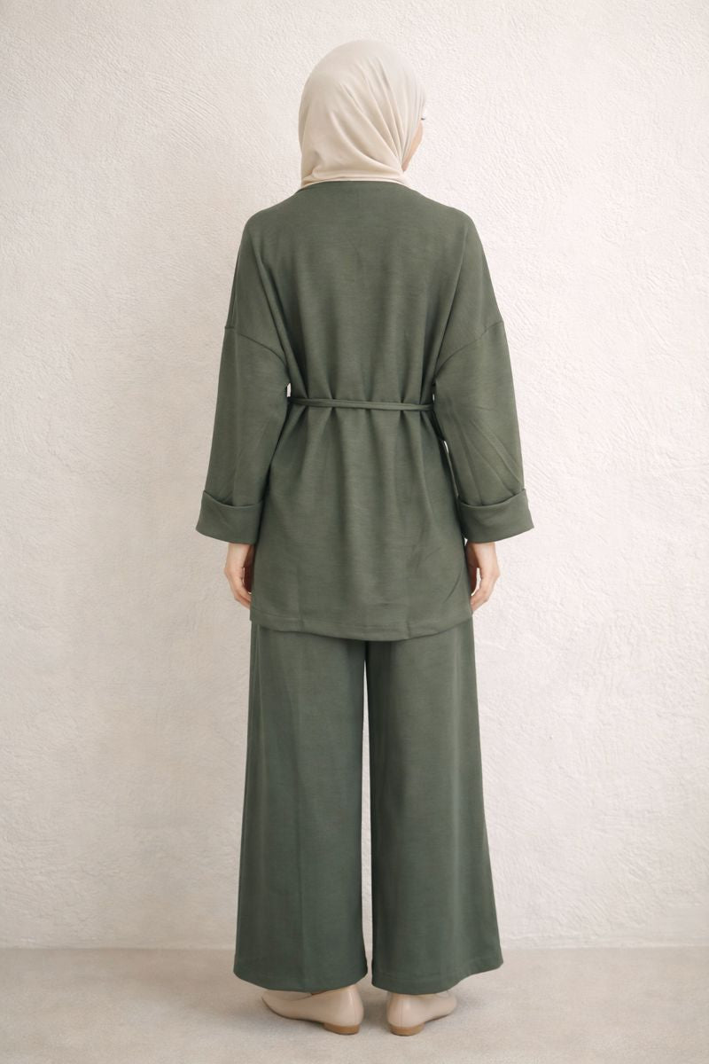 Zweiteiliges Set mit Gürtel - Grün
