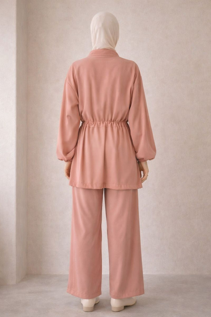 Zweiteiliges Set mit Ballonärmel und Taillengürtel - Rosa