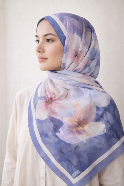 Hijab mit Blumenmuster - Violett