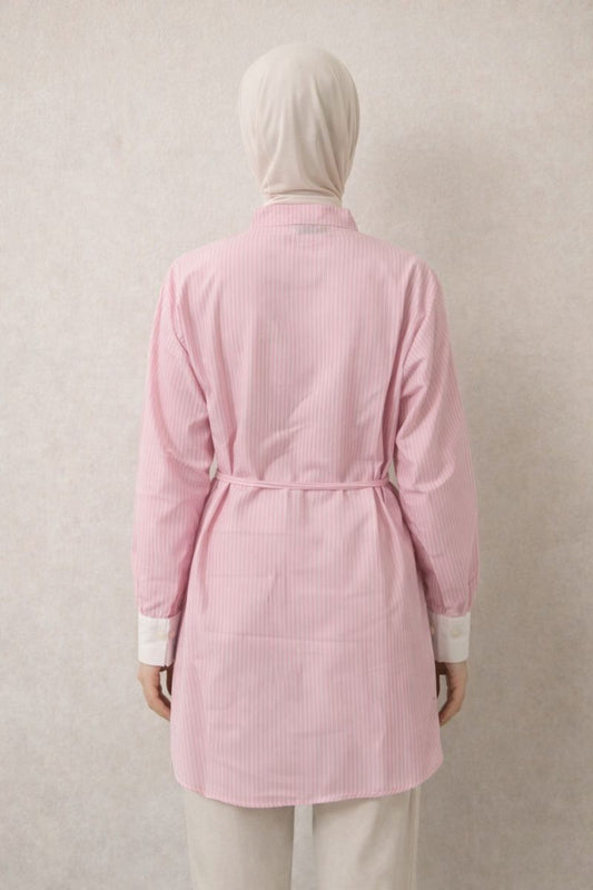 Gestreifte Bluse mit Cape-Detail