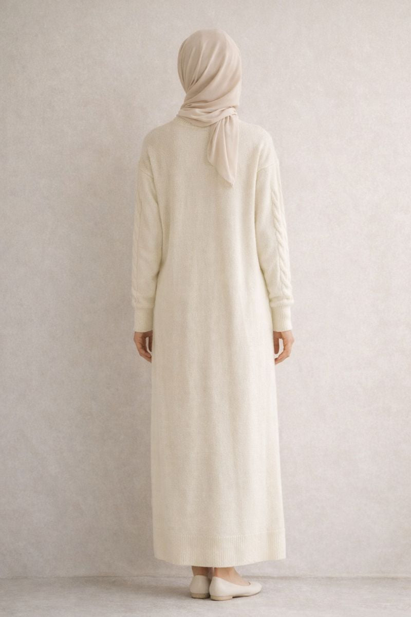 Strickkleid mit Zopfmuster - Weiß