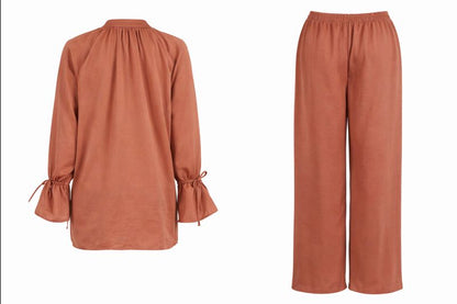 Zweiteiliges Satinset mit Schlingenknöpfen