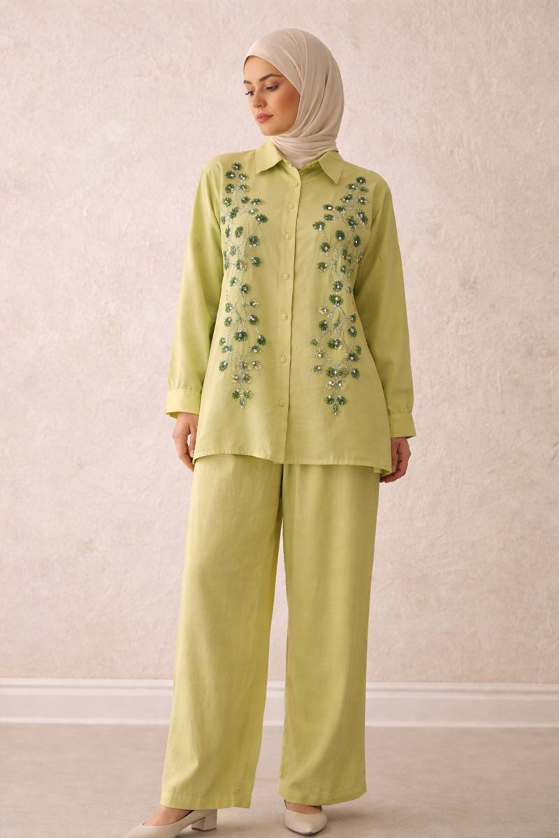 Zweiteiliges Set mit Perlenstickerei - Grün