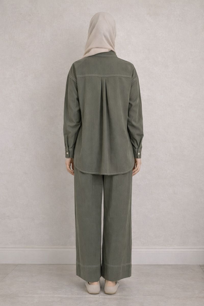 Zweiteiliges Set mit Ziernähte - Grün