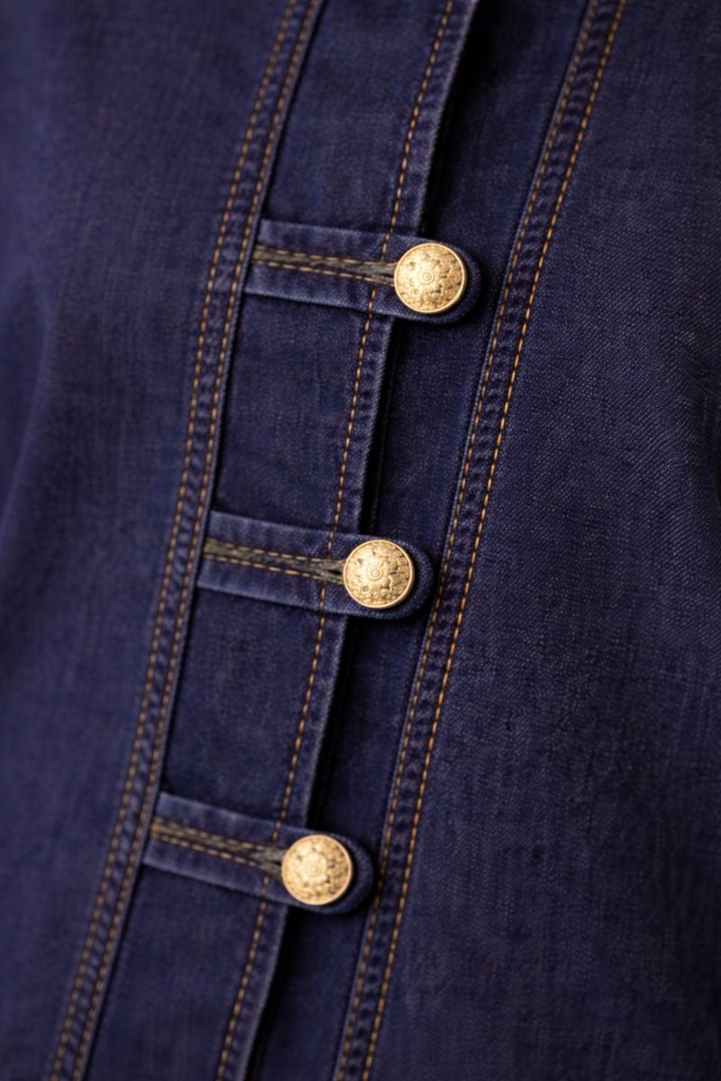 Jeansjacke mit Schlingenknöpfen