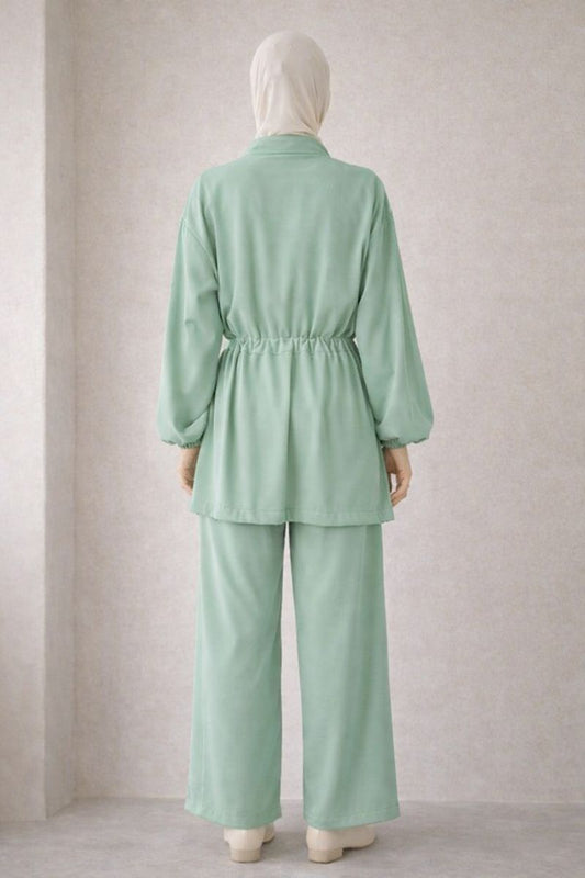 Zweiteiliges Set mit Ballonärmel und Taillengürtel - Grün