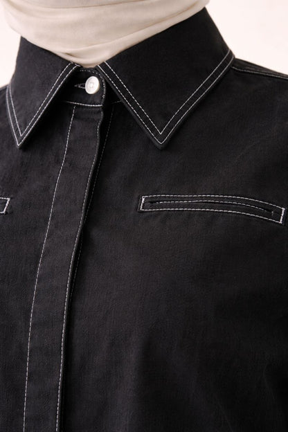 Zweiteilges Set mit verdeckter Knopfleiste und Ziernähte - Schwarz